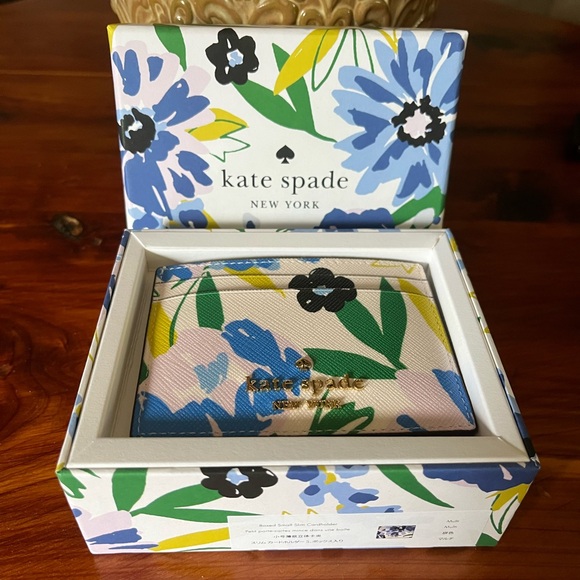 kate spade Accessories - Kate Spade Floral Card Holder